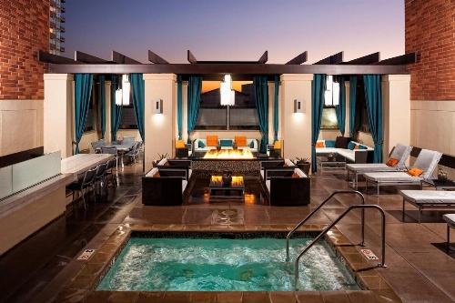 Wilshire Apartment 316
